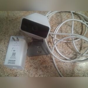 White Security Camera with Charger